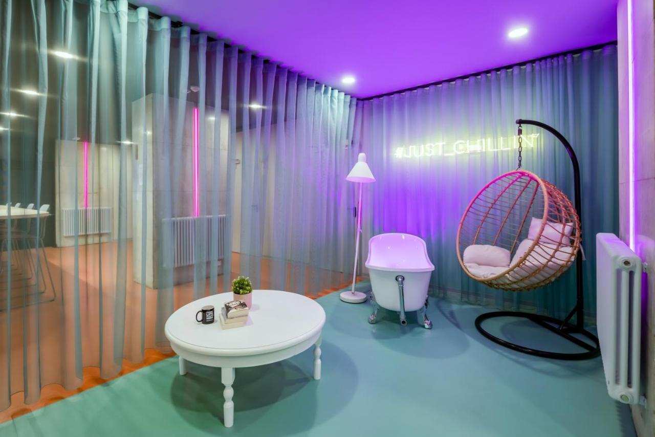 Chillout Dorm Poznan Aparthotel Exteriör bild